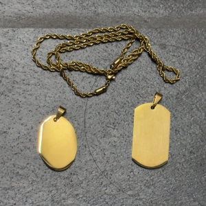 Hangertje met ketting